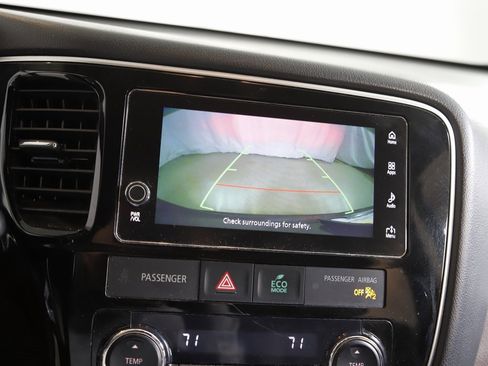 Used 2018 Mitsubishi Outlander SEL image 20