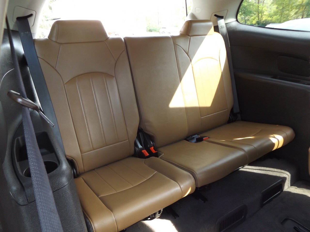 Used 2015 Buick Enclave Premium w/ Experience Buick Package FWD image 27