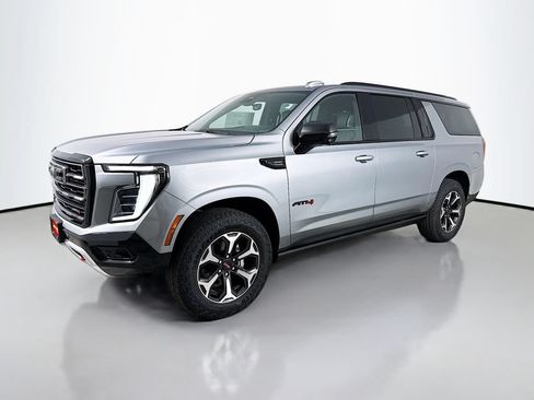 Used 2026 GMC Yukon XL AT4 Ultimate AWD/4WD image 3