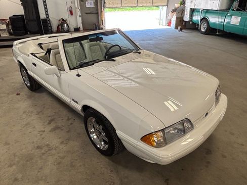 Used 1993 Ford Mustang LX RWD image 23