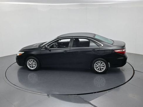 Used 2017 Toyota Camry LE FWD image 45