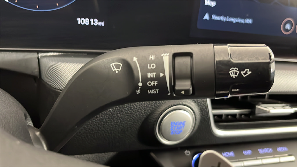 Used 2025 Hyundai Sonata SEL FWD image 27
