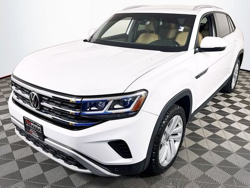 Used 2020 Volkswagen Atlas Cross Sport SE AWD/4WD image 3