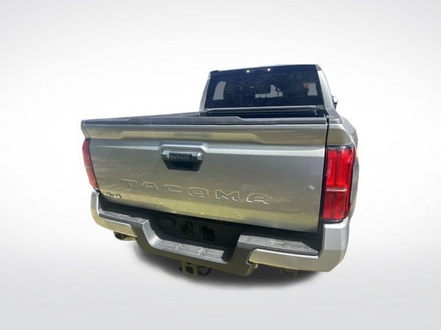 Used 2025 Toyota Tacoma SR5 AWD/4WD image 35