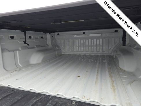 Used 2024 Chevrolet Colorado W/T image 9