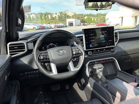 Used 2022 Toyota Tundra Platinum AWD/4WD image 19