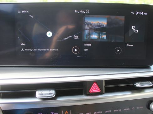 Certified 2024 Kia Sorento S w/ Panoramic Sunroof Package FWD image 44