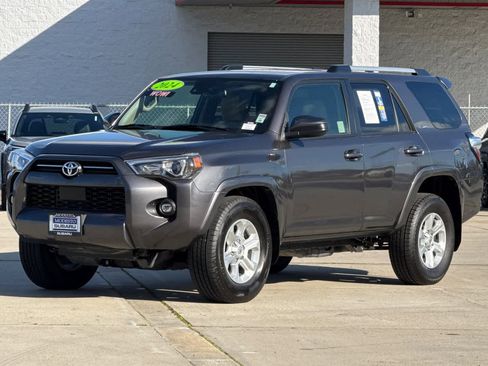 Used 2023 Toyota 4Runner SR5 image 7