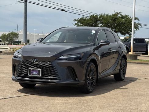 Used 2024 Lexus RX 350 Premium w/ Accessory Package (Z1) FWD image 8