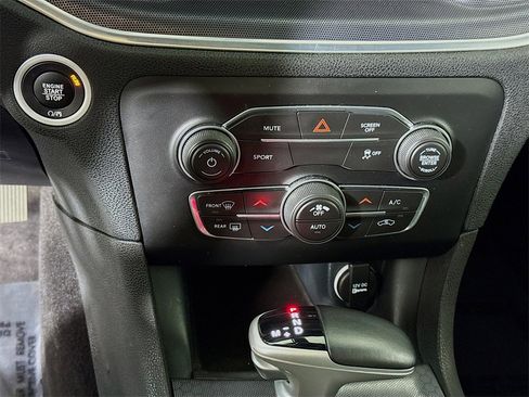 Used 2017 Dodge Charger R/T image 6