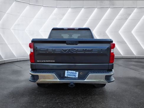 Used 2022 Chevrolet Silverado 1500 LT AWD/4WD image 4