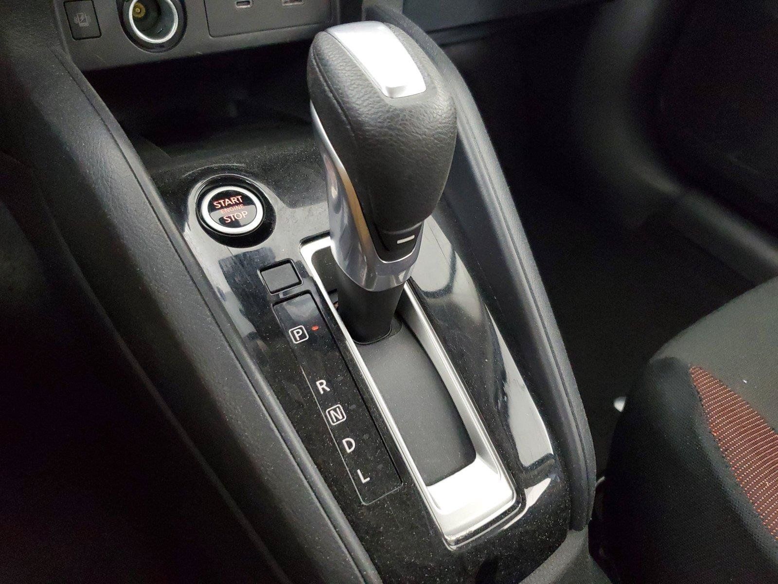 Used 2025 Nissan Versa SR FWD image 31