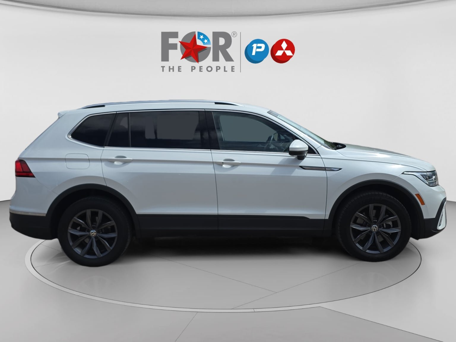 Used 2023 Volkswagen Tiguan SE AWD/4WD image 6