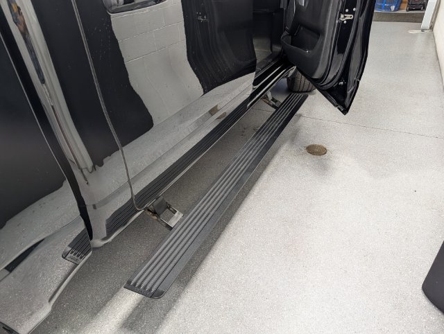 Used 2023 RAM 1500 Laramie AWD/4WD image 4