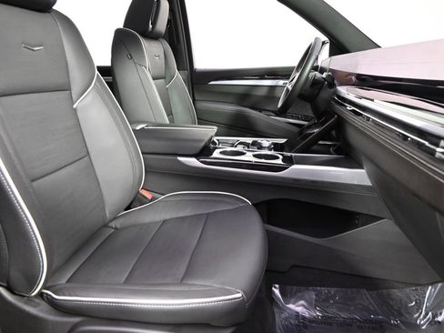 Certified 2025 Cadillac Escalade Sport w/ Touring Package image 16