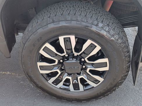 Used 2024 GMC Sierra 2500 AT4 w/ AT4 Premium Plus Package AWD/4WD image 24