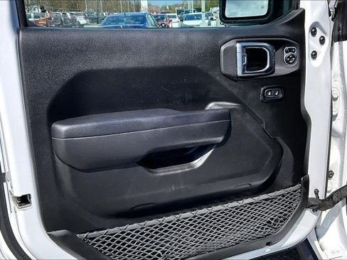 Used 2023 Jeep Wrangler Unlimited image 9