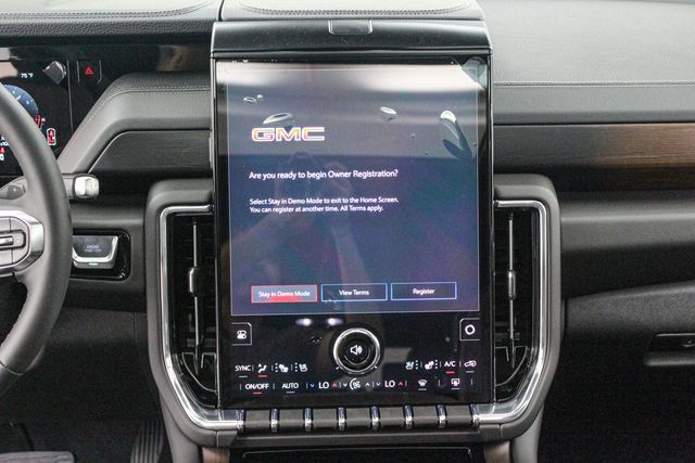New 2026 GMC Yukon Denali w/ Sun & Power Step Package AWD/4WD image 18