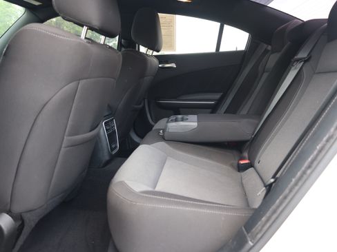 Used 2020 Dodge Charger SXT RWD image 14