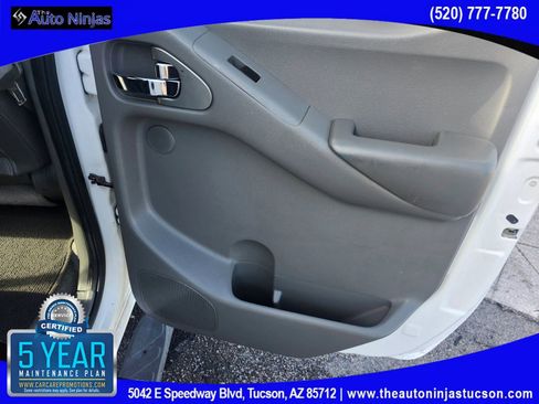 Used 2012 Nissan Frontier SL image 21