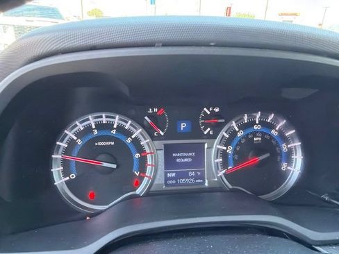 Used 2017 Toyota 4Runner SR5 AWD/4WD image 19
