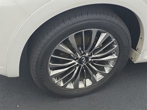 Used 2021 INFINITI QX80 Sensory w/ Cargo Package image 15