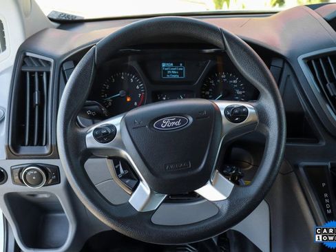 Used 2018 Ford Transit 350 XL image 18