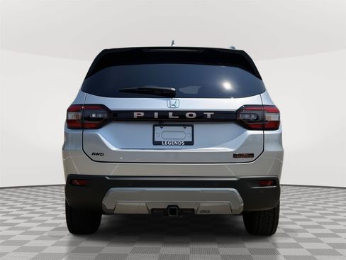 Used 2026 Honda Pilot TrailSport image 5