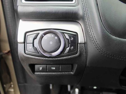 Used 2017 Ford Explorer Platinum image 13