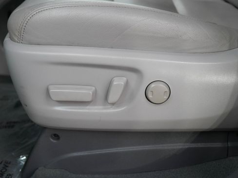 Used 2020 Toyota Sienna XLE w/ XLE Navigation Package FWD image 29