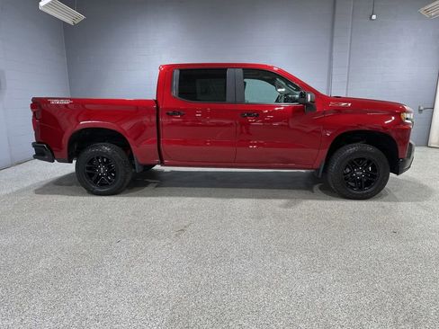 Used 2021 Chevrolet Silverado 1500 LT Trail Boss w/ Convenience Package II AWD/4WD image 2