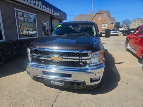 Used 2011 Chevrolet Silverado 2500 LT w/ Interior Plus Package image 5