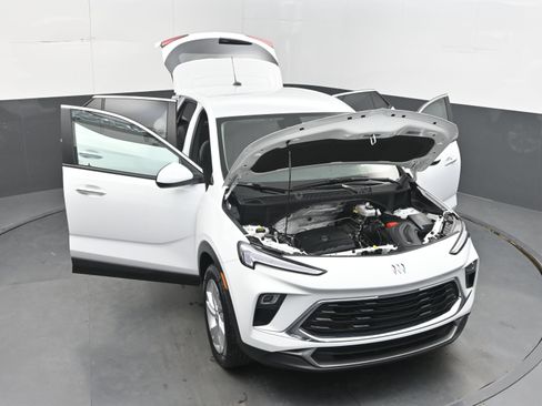 Used 2025 Buick Encore GX Preferred AWD/4WD image 40