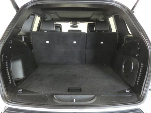 Used 2021 Jeep Grand Cherokee Limited AWD/4WD image 15