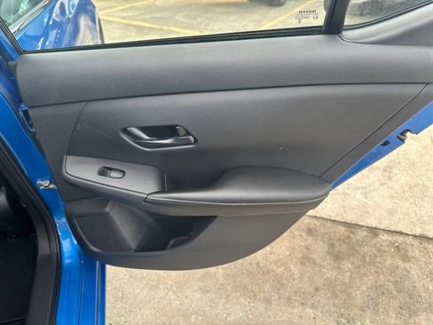 Used 2024 Nissan Sentra SV FWD image 31