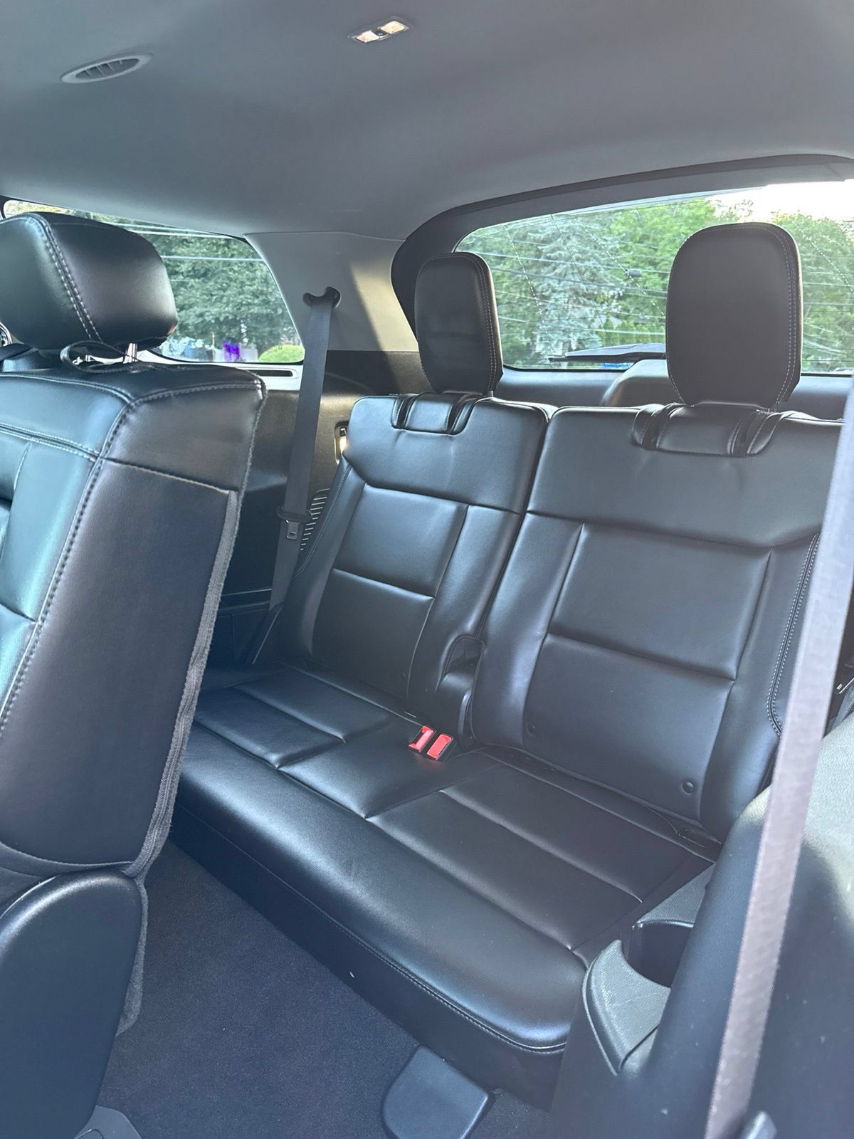 Used 2024 Ford Explorer XLT w/ Equipment Group 202A AWD/4WD image 20