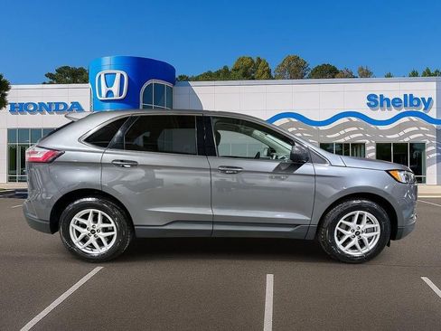 Used 2024 Ford Edge SEL AWD/4WD image 9