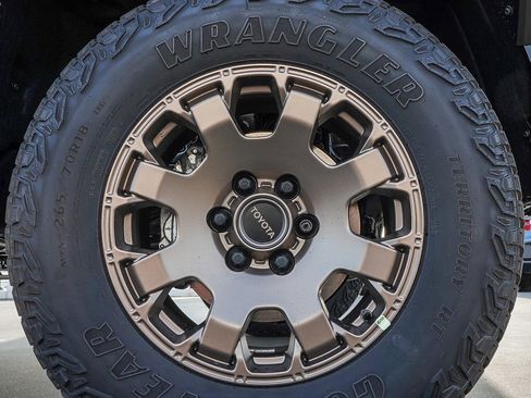 New 2025 Toyota Tacoma Trailhunter image 10