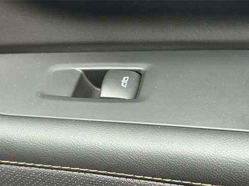 Used 2023 GMC Yukon AT4 image 23