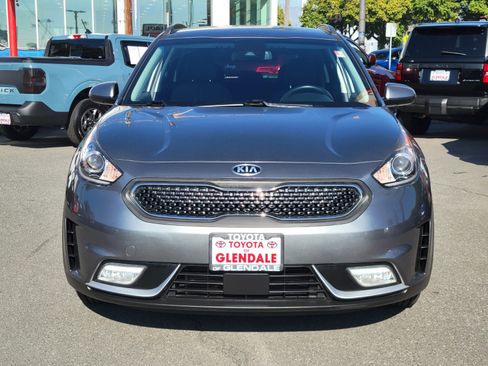 Used 2018 Kia Niro LX image 2