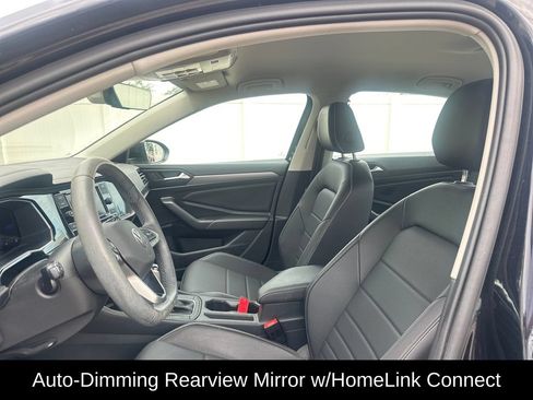 Used 2023 Volkswagen Jetta SE FWD image 11