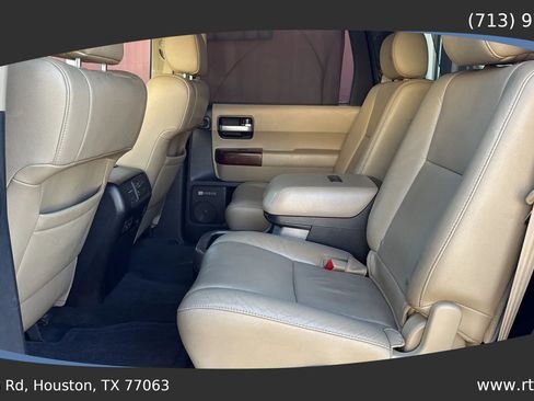 Used 2013 Toyota Sequoia Platinum RWD image 27