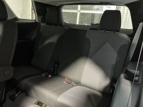 Used 2021 Chevrolet Traverse LT AWD/4WD image 25