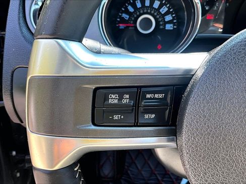 Used 2014 Ford Mustang GT RWD image 17