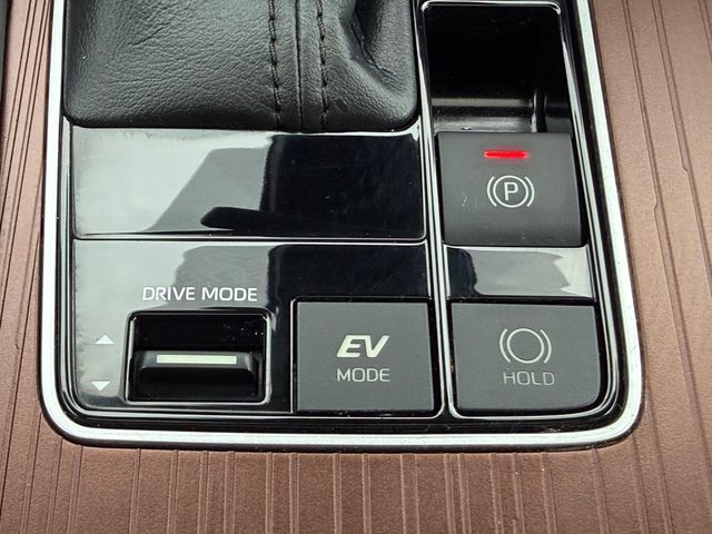 Certified 2022 Toyota Sienna XLE FWD image 38