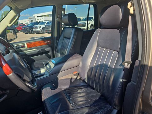 Used 2003 Lincoln Navigator Luxury AWD/4WD image 14