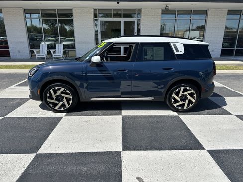 Used 2025 MINI Cooper Countryman S image 1