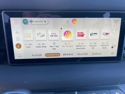 Used 2023 Land Rover Defender 110 X-Dynamic SE image 15