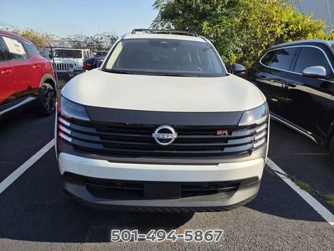 Certified 2026 Nissan Kicks SR FWD image 2