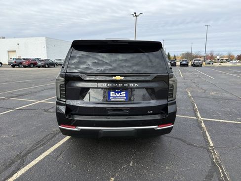 New 2026 Chevrolet Suburban LT image 6